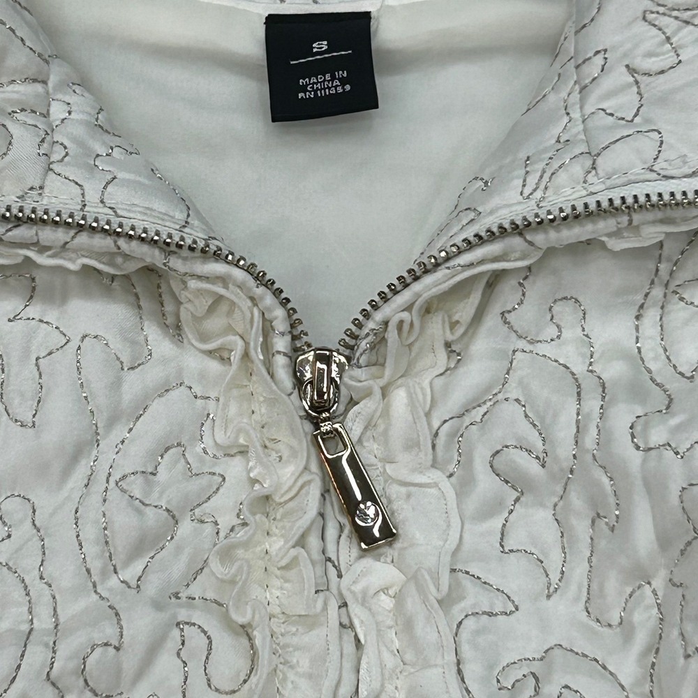 White House Black Market Quilted Vest Small Ivory Embroidered Bling Belt NWT - Picture 4 of 12